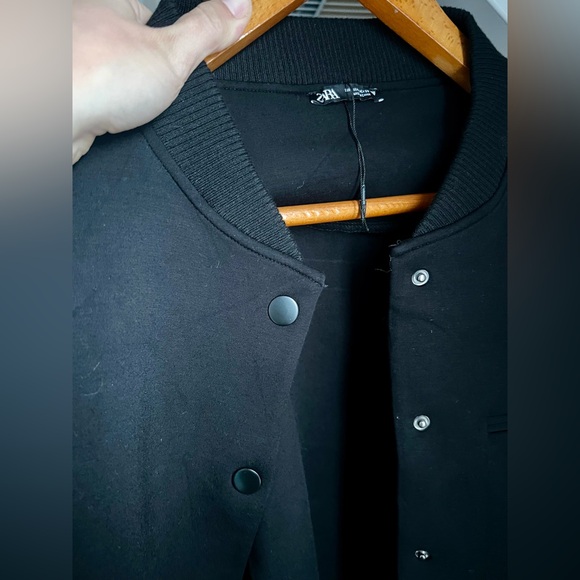 ZARA Black Cropped Varsity Jacket Size L – New - Picture 4 of 6